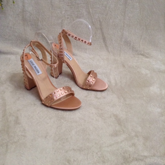 Steve Madden Blush Sandals Rose Gold Studs - Picture 8 of 8